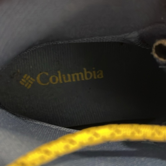 COLUMBIA Techlite Out dry Water Proof hiking shoes. SZ 8 - Picture 7 of 9